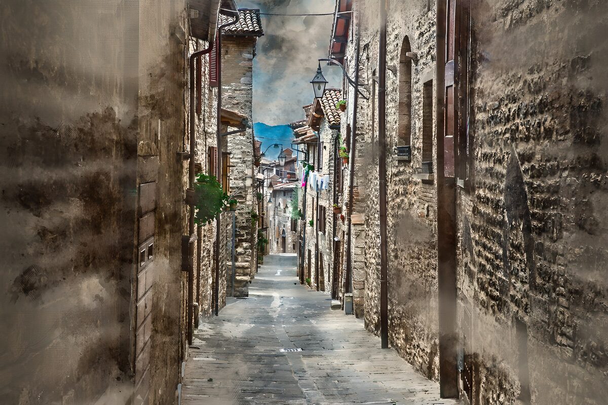 Schmale Steingasse im Licht und Schatten