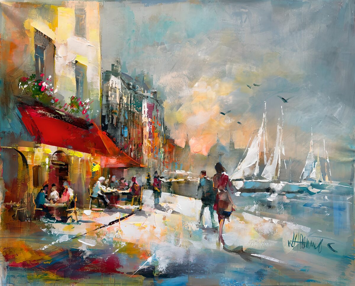 Hafenpromenade mit Café im Abendlicht
