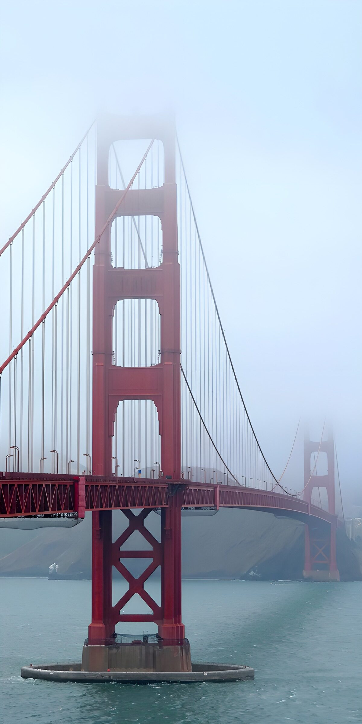 Golden Gate Bridge im dichten Nebel
